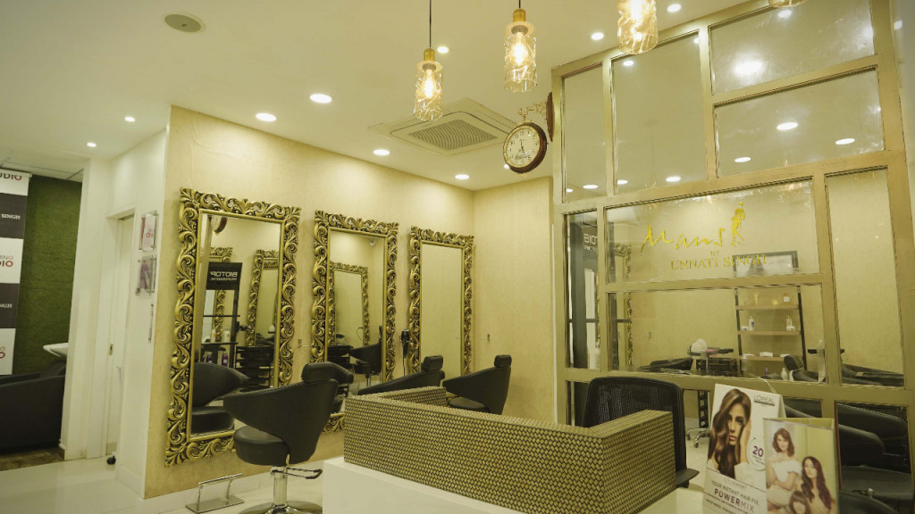 Luxury Salon Interior 